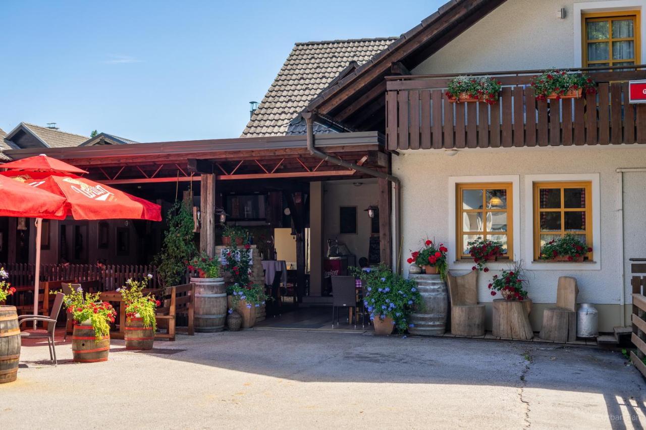 Gostilna Logar Hotel Hotemaze Exterior foto