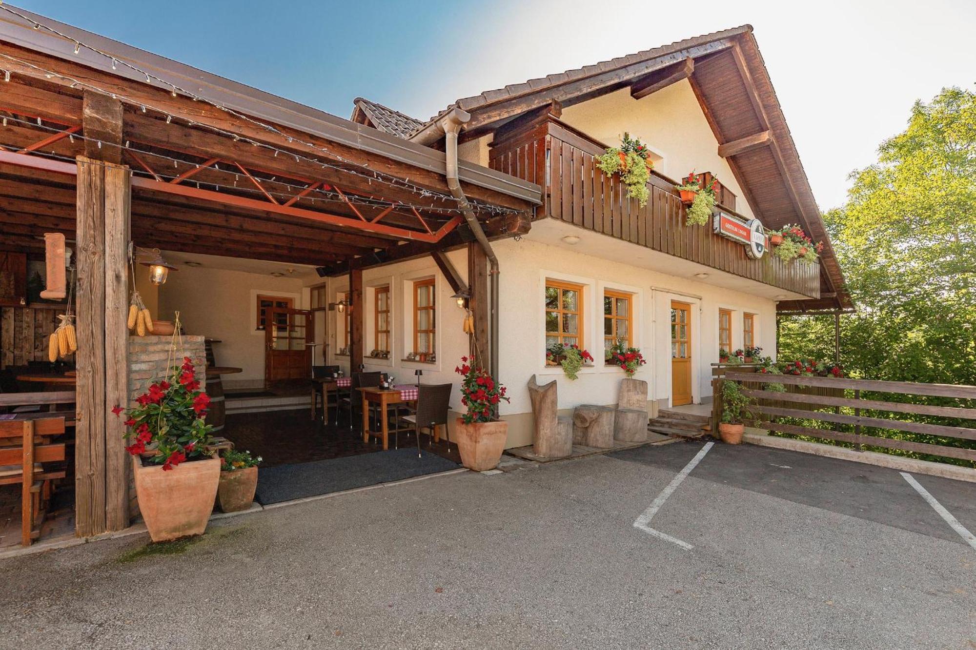Gostilna Logar Hotel Hotemaze Exterior foto